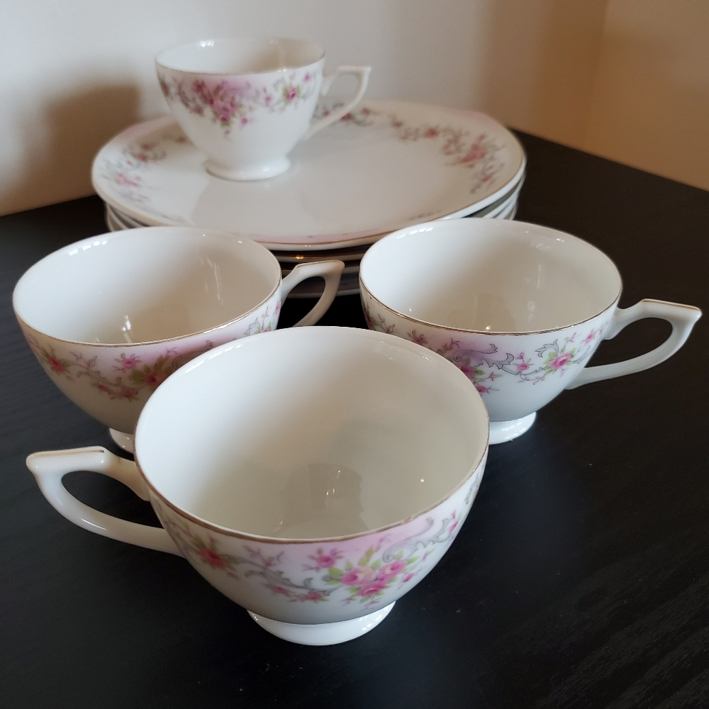Lefton China teacups and snack plates